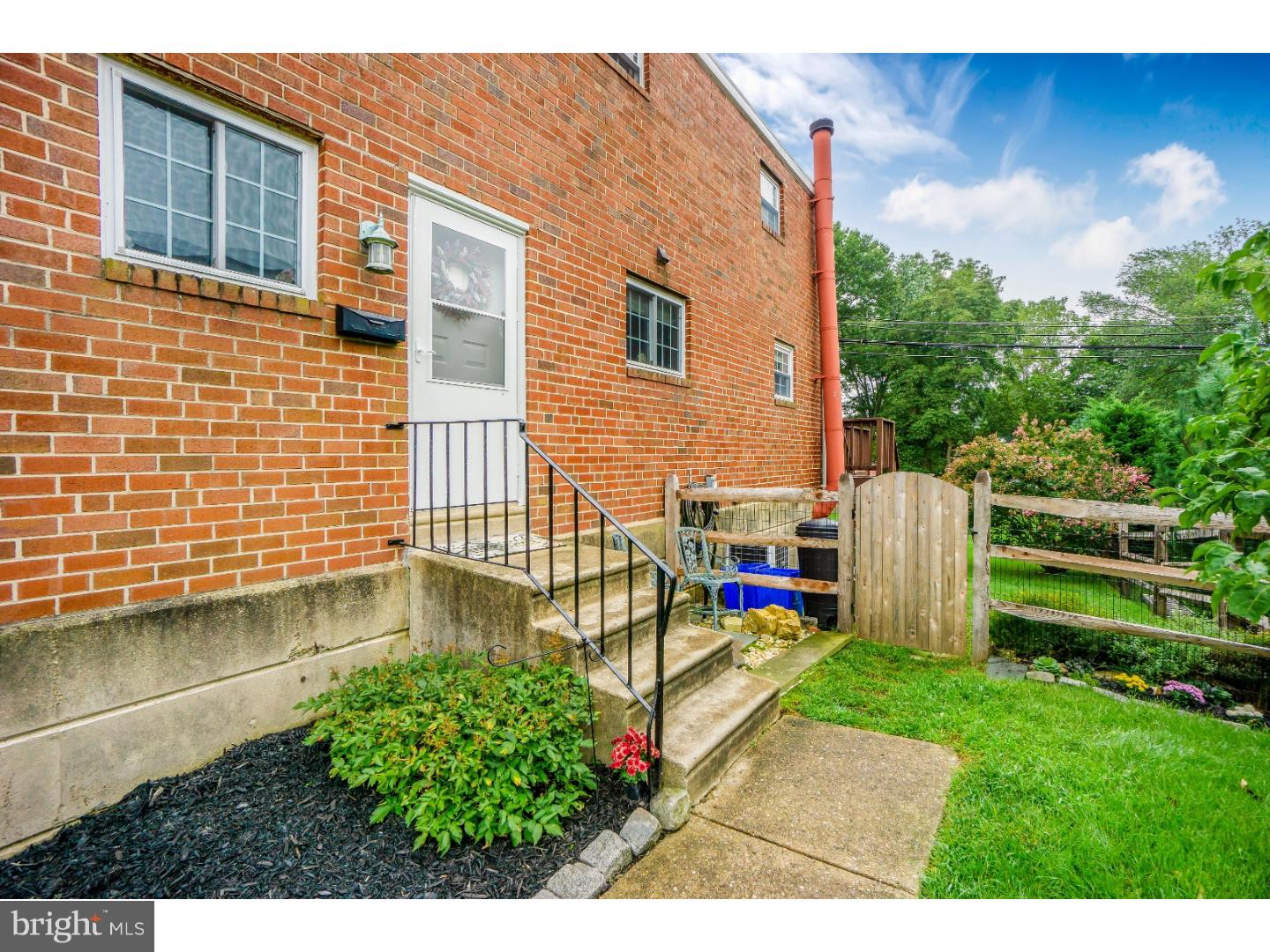 716 Millwood Road Philadelphia, PA 19115 - Photo 3 of 25 Gallery Image 3