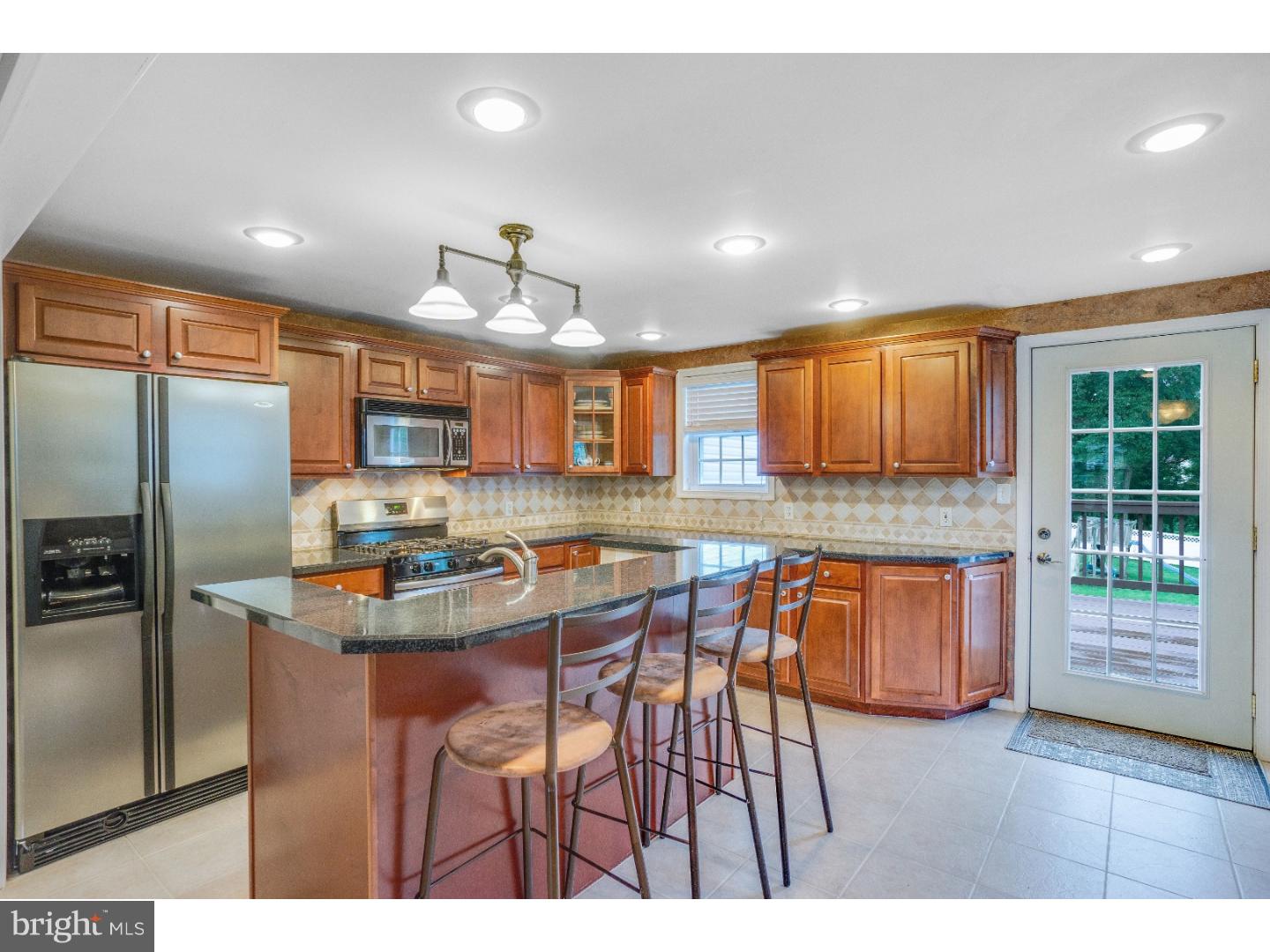 716 Millwood Road Philadelphia, PA 19115 - Photo 8 of 25 Gallery Image 8