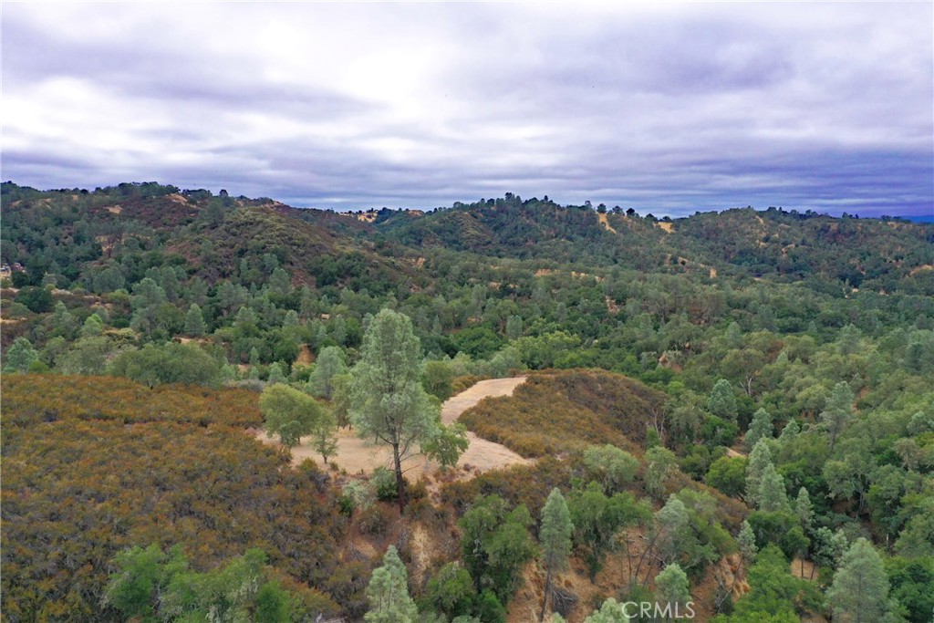 76370 Bryson Hesperia Road Bradley, CA 93426 - Photo 3 of 23