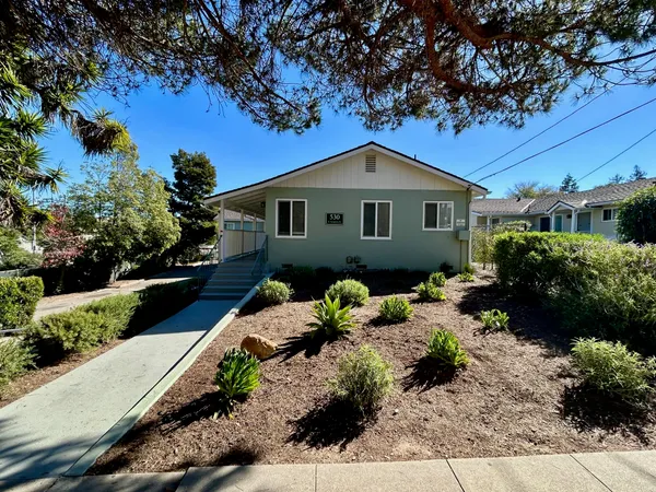 $2,600 | 530 East Anapamu Street, Unit B, Santa Barbara, CA 93103