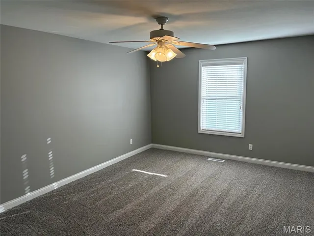 $2,000 | 434 Honeysuckle Creek Drive, Wentzville, MO 63385