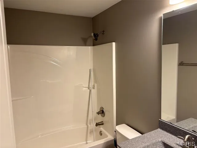 $2,000 | 434 Honeysuckle Creek Drive, Wentzville, MO 63385