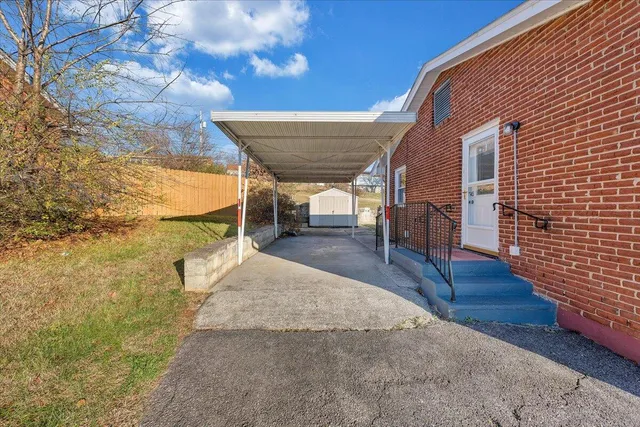 $259,950 | 163 Tampa Drive, Roanoke, VA 24019