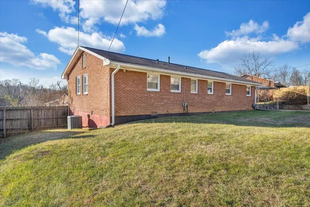 $259,950 | 163 Tampa Drive, Roanoke, VA 24019