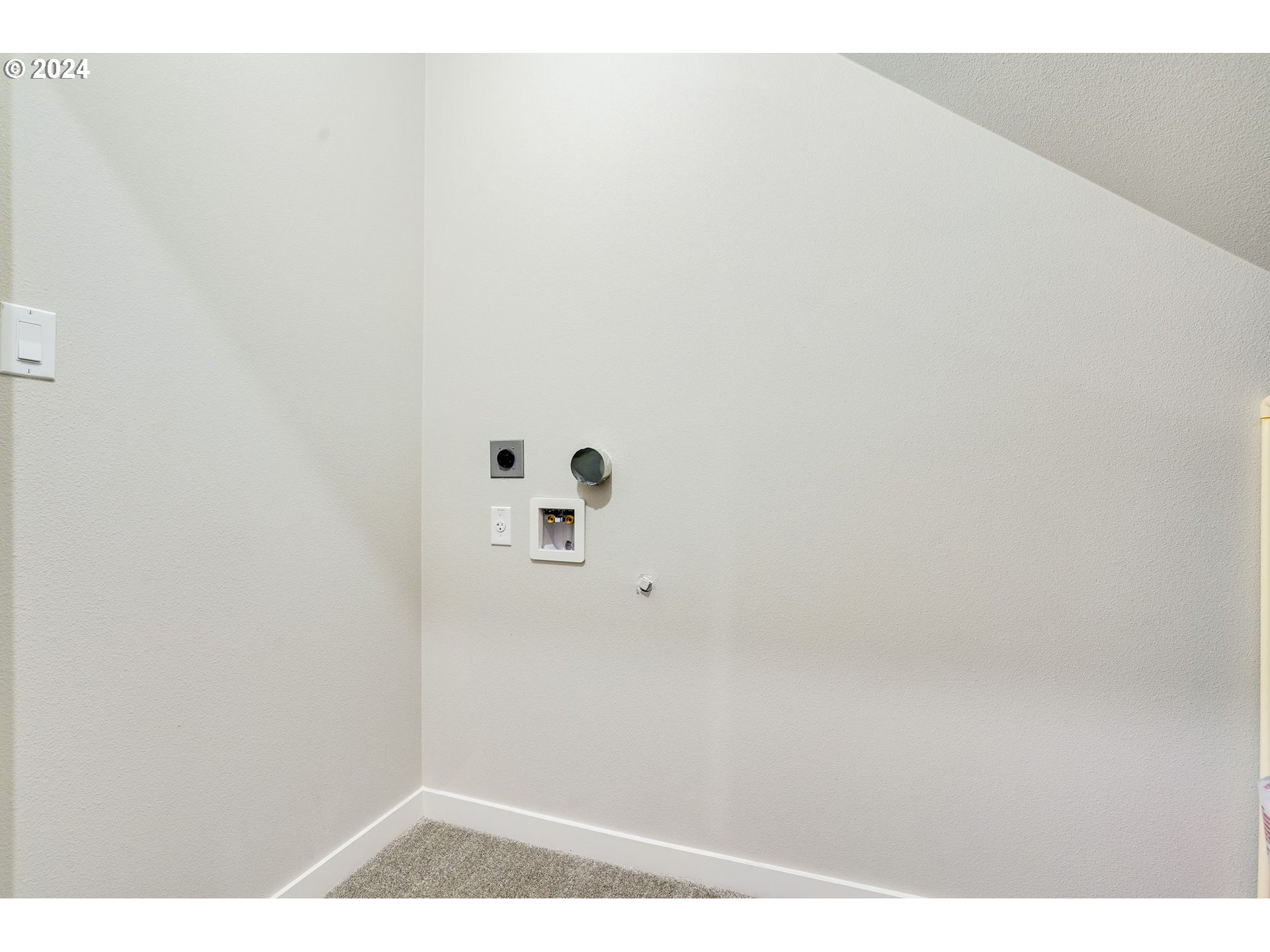 13167 Southwest Carmel Street Tigard, OR 97224 - Photo 14 of 48