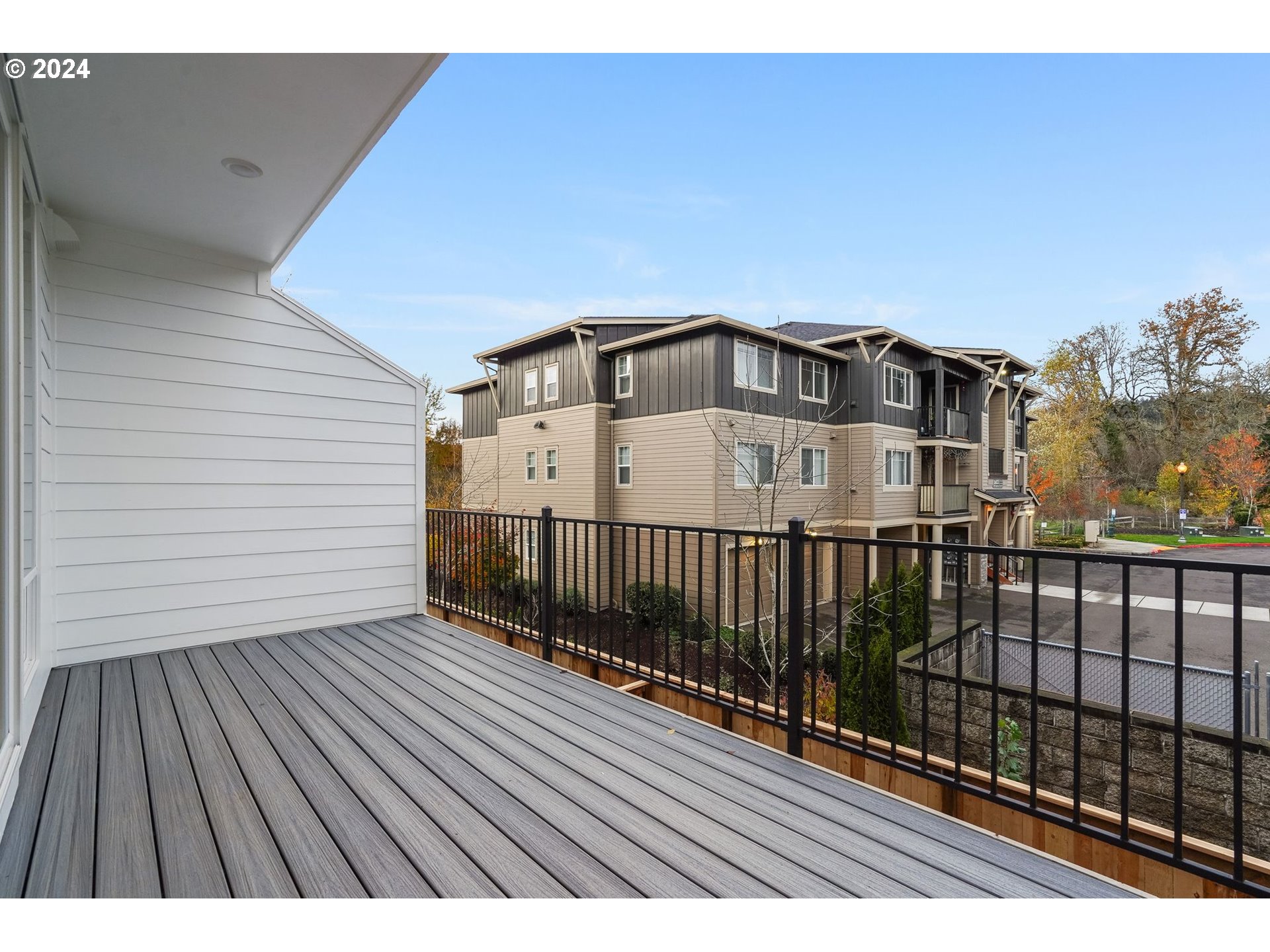 13167 Southwest Carmel Street Tigard, OR 97224 - Photo 17 of 48
