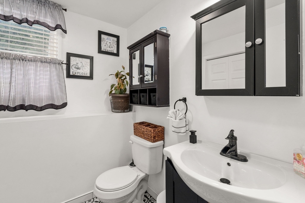 42 Fern Road Holbrook, MA 02343 - Photo 26 of 36
