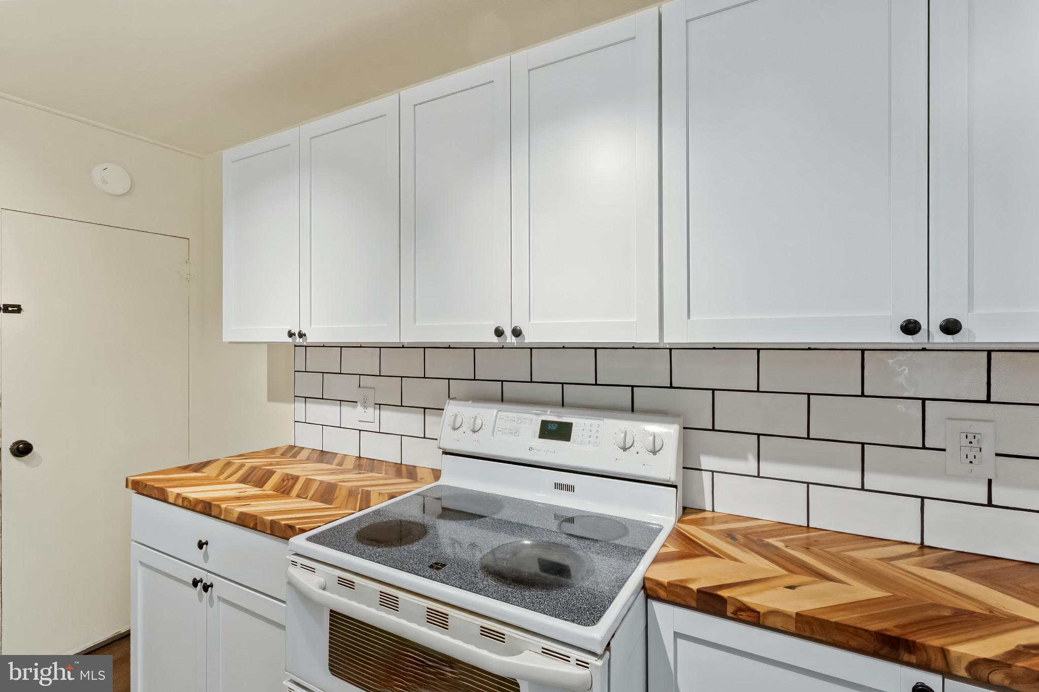 427 South Market Street Frederick, MD 21701 - Photo 14 of 42 Kitchen