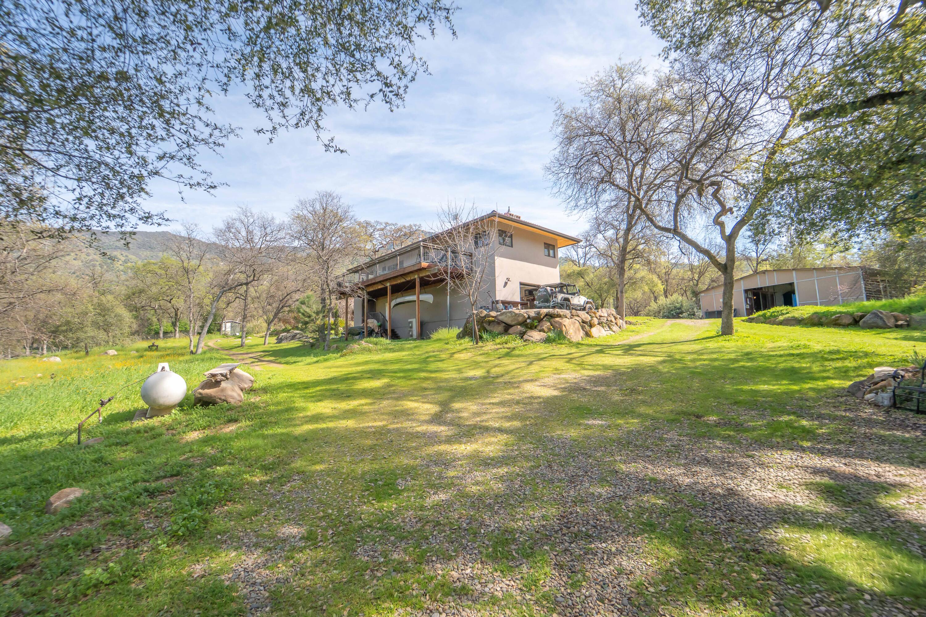44294 Sequoia Oaks Drive Three Rivers, CA 93271 - Photo 86 of 118 -