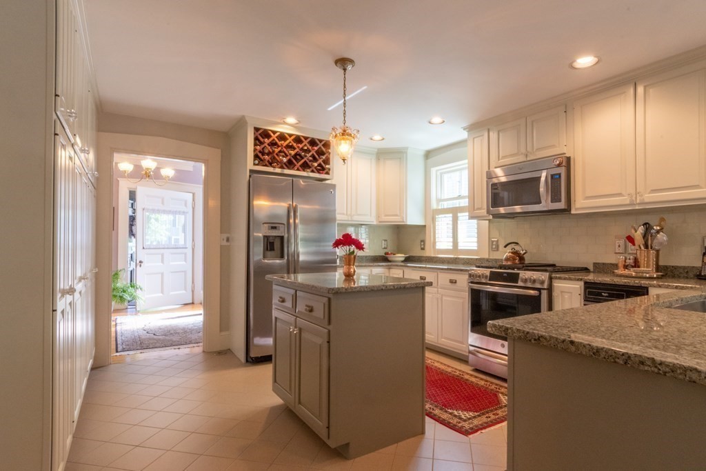 73 May Street Needham, MA 02492 - Photo 5 of 23 Gallery Image 5