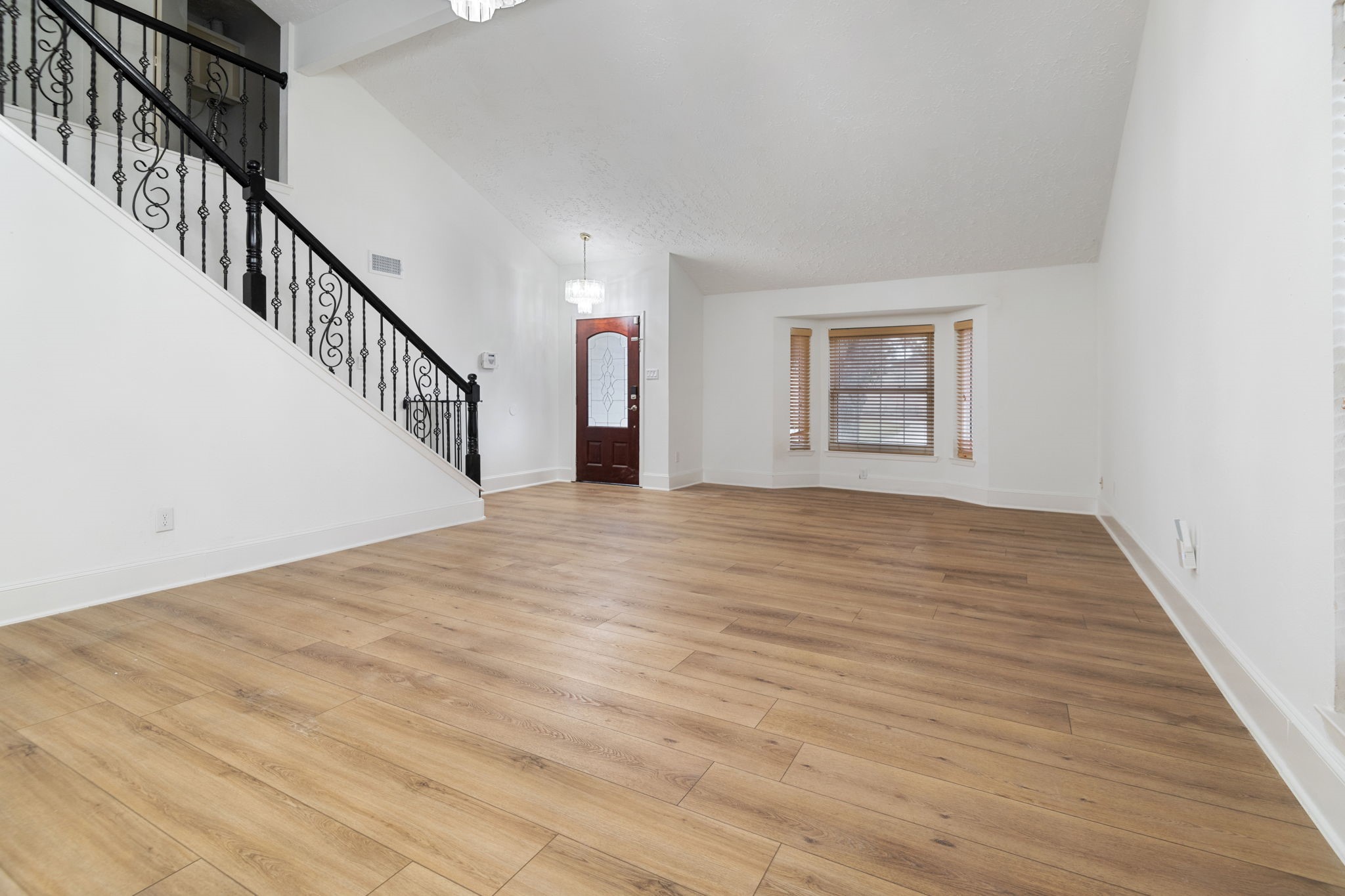 3719 Straightfork Drive Houston, TX 77082 - Photo 4 of 23