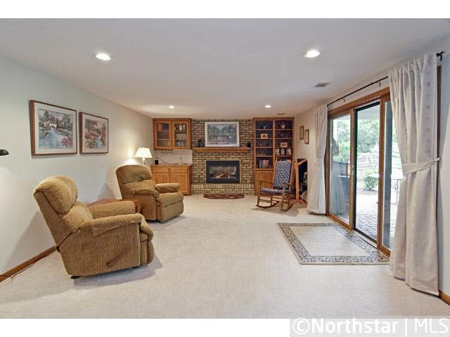 1359 Berry Ridge Road Eagan, MN 55123 - Photo 13 of 18 Gallery Image 13