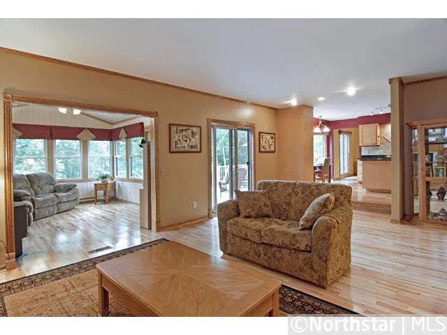 1359 Berry Ridge Road Eagan, MN 55123 - Photo 8 of 18 Gallery Image 8