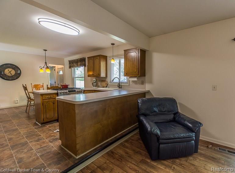 5185 North Georgetown Road Grand Blanc, MI 48439 - Photo 10 of 30