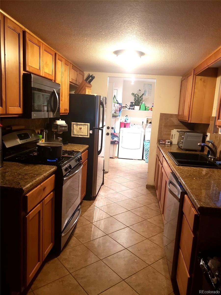4725 Nelson Street Wheat Ridge, CO 80033 - Photo 3 of 16 Gallery Image 3