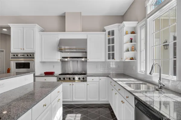 $1,350,000 | 19 Parkview Circle, Carmel, NY 10512