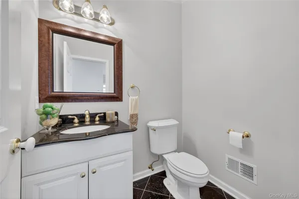 $1,350,000 | 19 Parkview Circle, Carmel, NY 10512