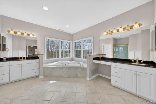 $1,350,000 | 19 Parkview Circle, Carmel, NY 10512