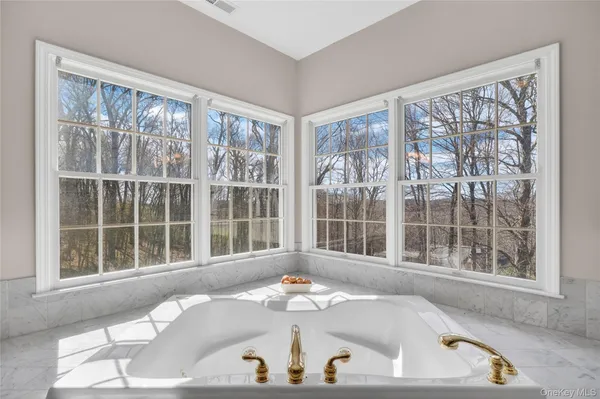 $1,350,000 | 19 Parkview Circle, Carmel, NY 10512