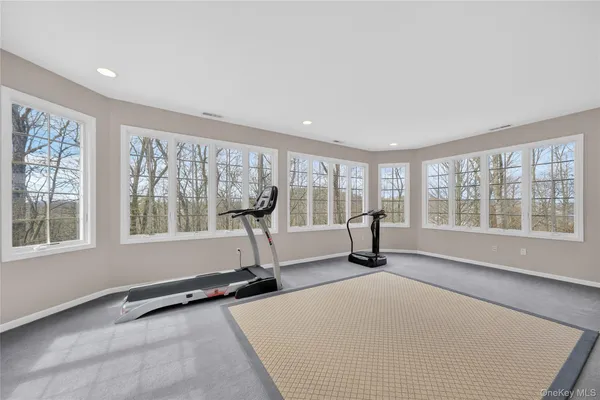 $1,350,000 | 19 Parkview Circle, Carmel, NY 10512