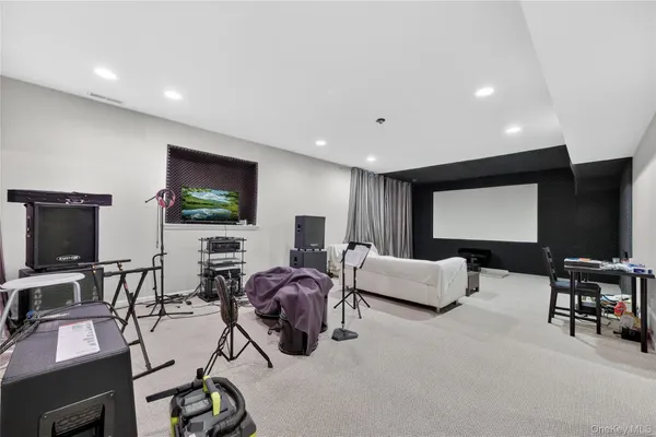 $1,350,000 | 19 Parkview Circle, Carmel, NY 10512