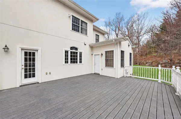 $1,350,000 | 19 Parkview Circle, Carmel, NY 10512