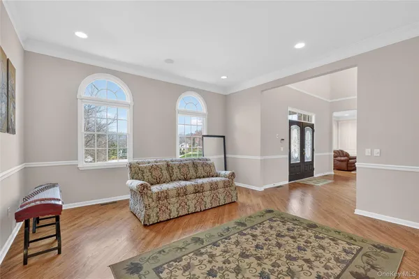 $1,350,000 | 19 Parkview Circle, Carmel, NY 10512