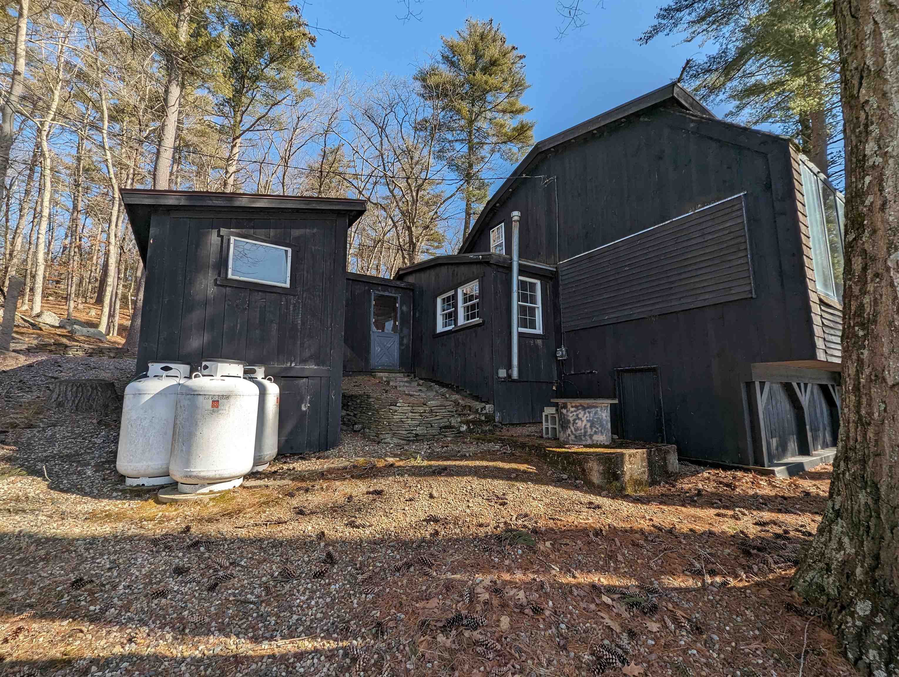 61 Ledge Road Kingston, NH 03848 - Photo 28 of 37