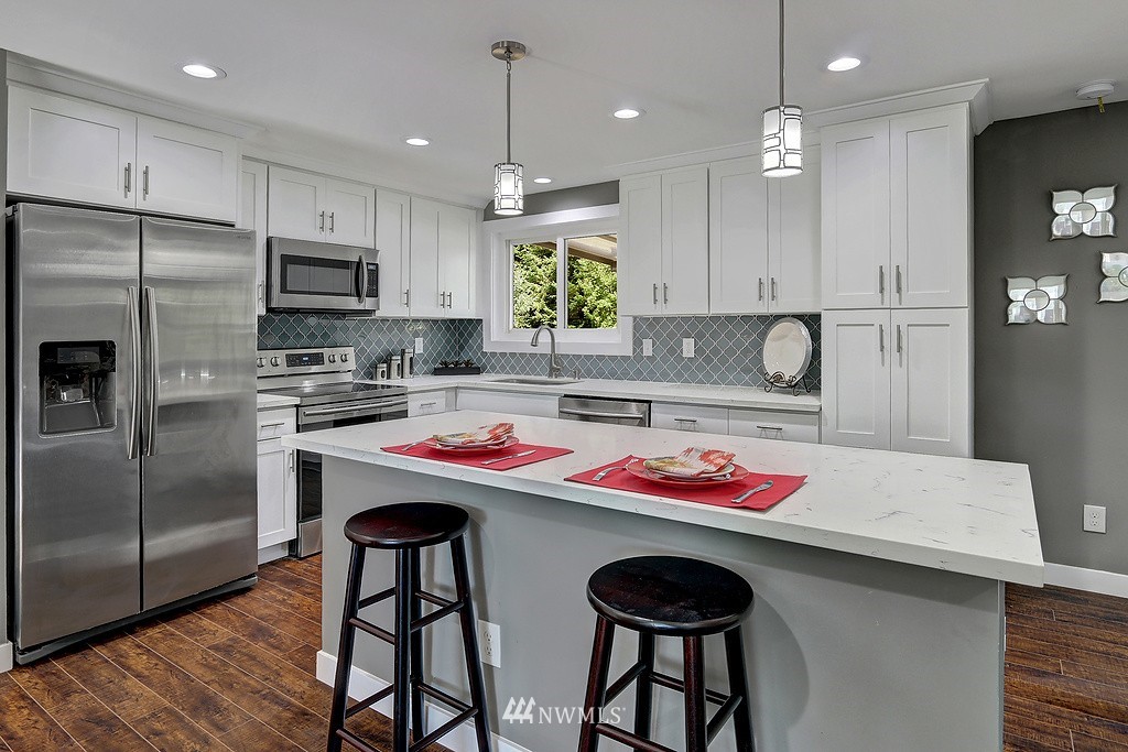 2311 165th Place Southeast Bothell, WA 98012 - Photo 2 of 25 Gallery Image 2