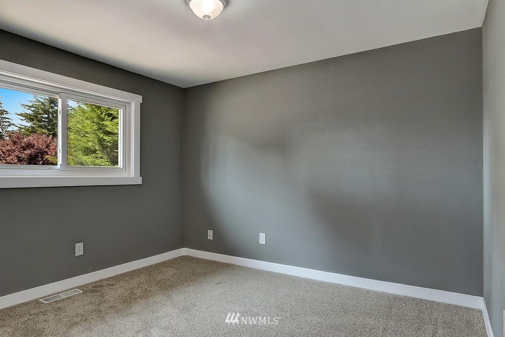 2311 165th Place Southeast Bothell, WA 98012 - Photo 15 of 25 Gallery Image 15