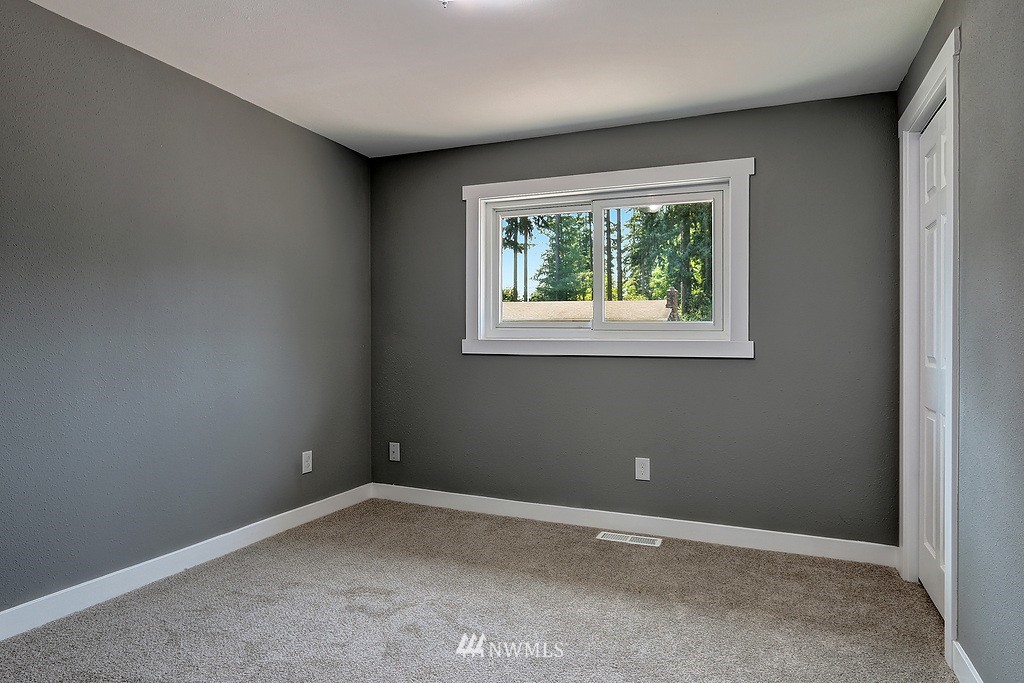 2311 165th Place Southeast Bothell, WA 98012 - Photo 16 of 25 Gallery Image 16