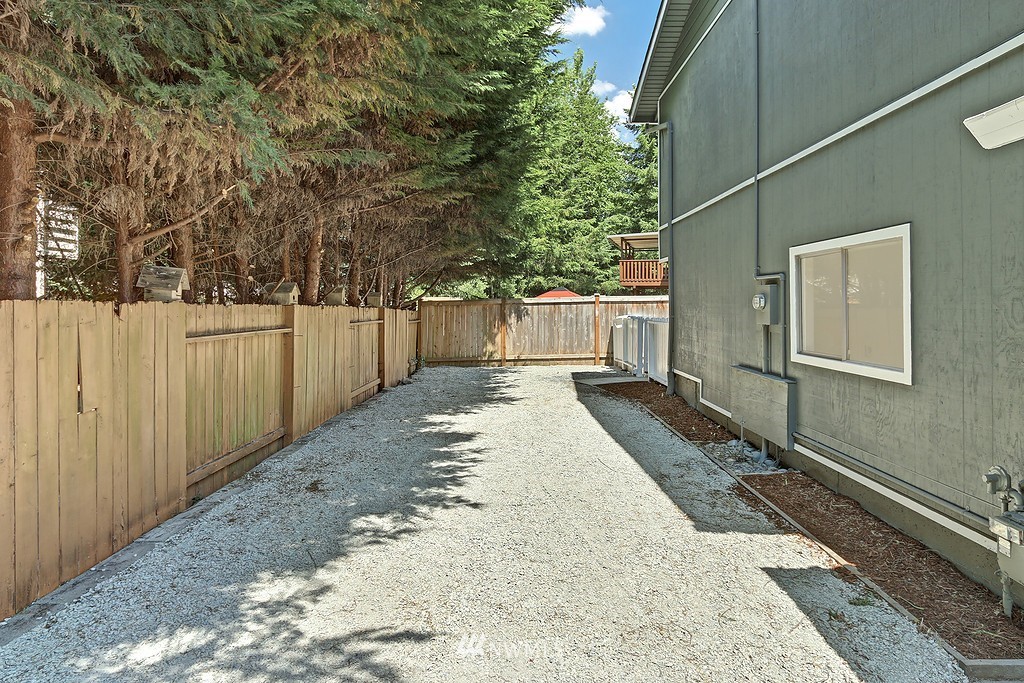 2311 165th Place Southeast Bothell, WA 98012 - Photo 24 of 25 Gallery Image 24