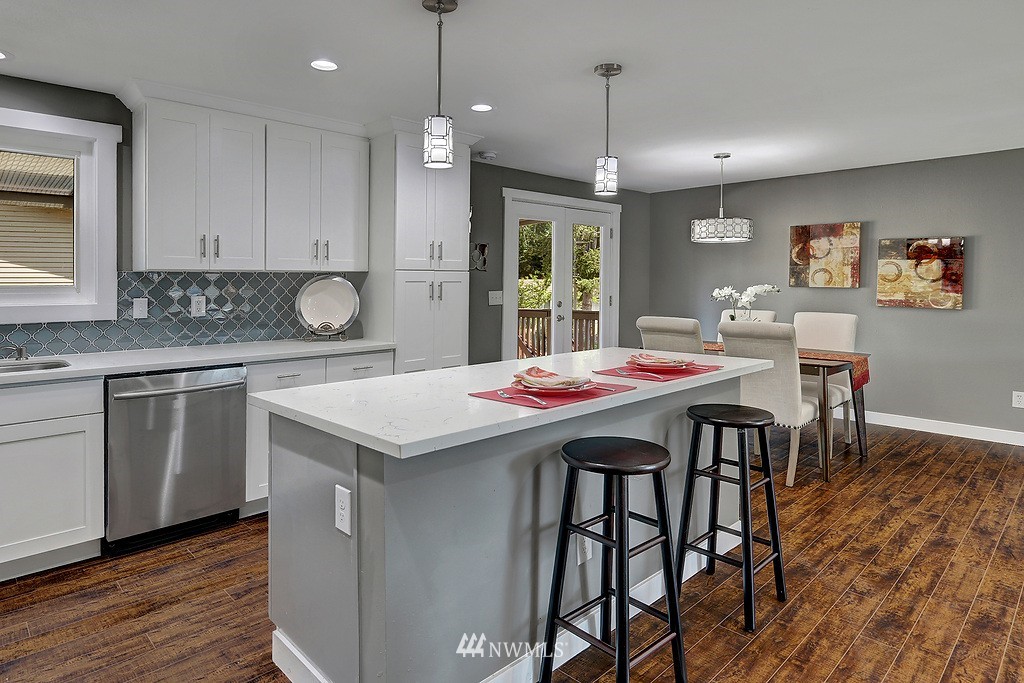 2311 165th Place Southeast Bothell, WA 98012 - Photo 4 of 25 Gallery Image 4