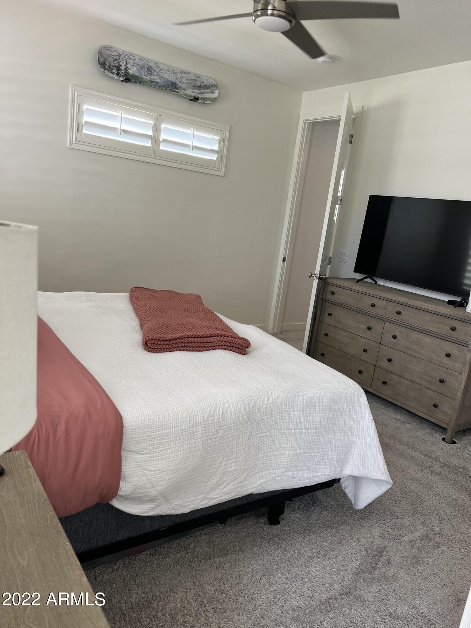 3030 North 38th Street, Unit 120 Phoenix, AZ 85018 - Photo 12 of 19 5C507723-6606-492D-A5D0-76BC673E42E8