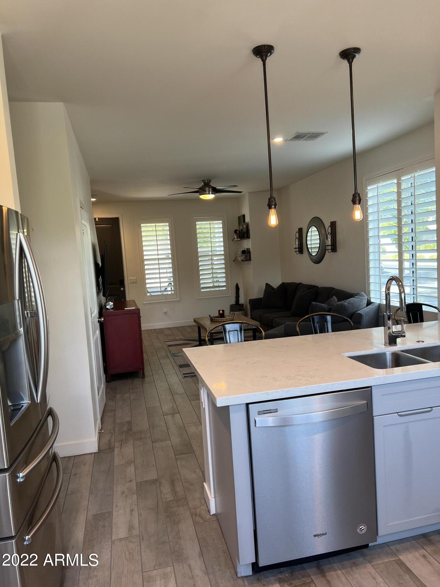 3030 North 38th Street, Unit 120 Phoenix, AZ 85018 - Photo 17 of 19 487E6B4C-AAB4-4630-92CD-372E8C7217F3