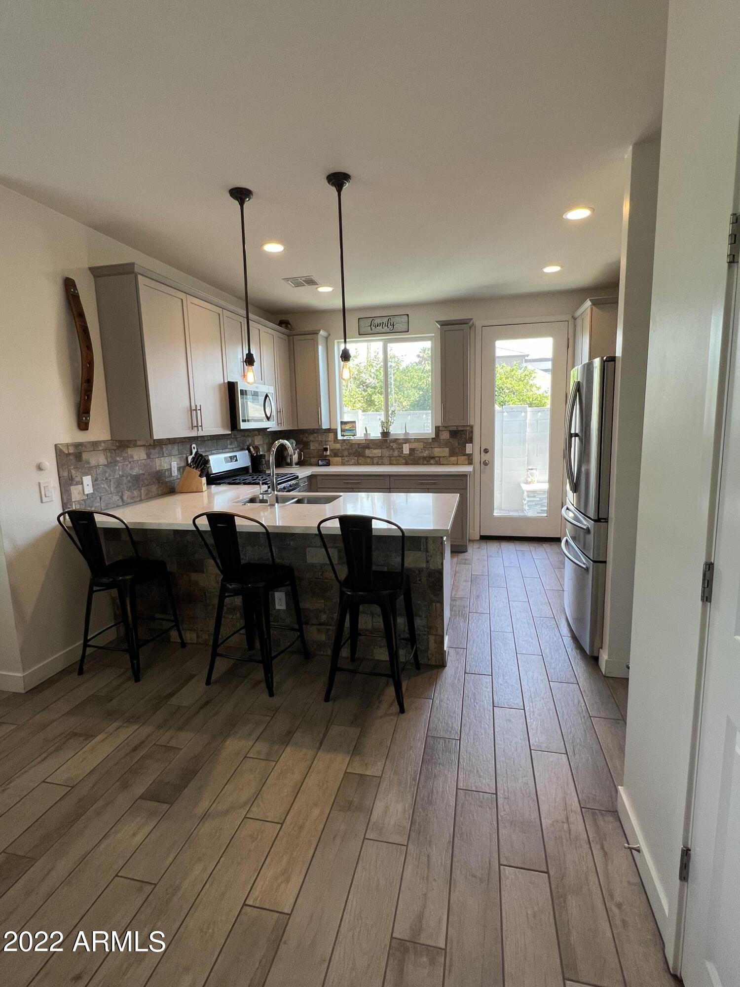 3030 North 38th Street, Unit 120 Phoenix, AZ 85018 - Photo 18 of 19 09555643-831C-44D8-AD4C-AB055C3BFAF7