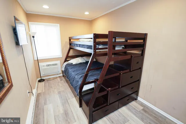 a view of a livingroom with furniture