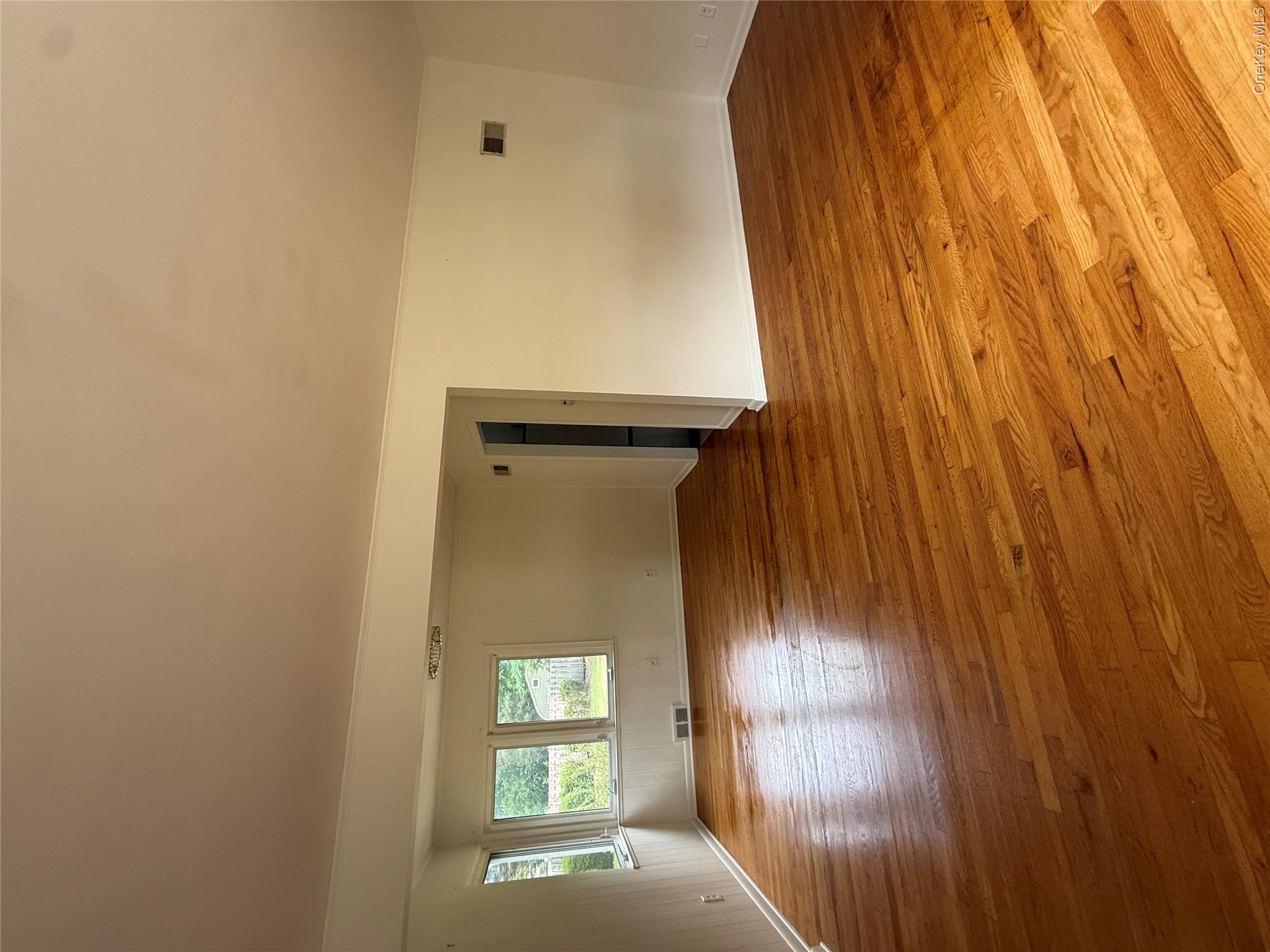 36 Greenvale Farms Road Poughkeepsie, NY 12603 - Photo 7 of 18