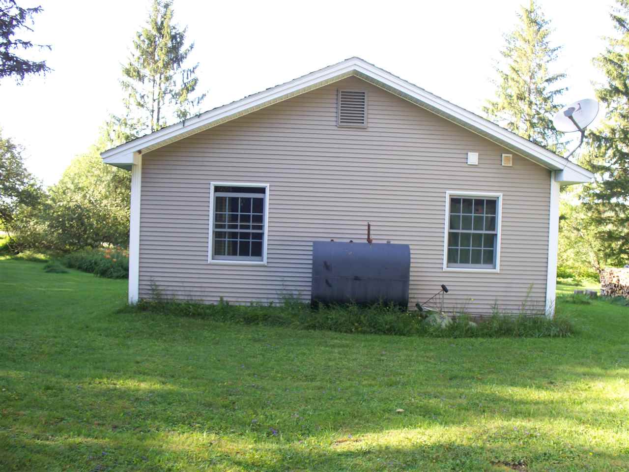 4380 East Bakersfield Road Bakersfield, VT 05450 - Photo 4 of 8 Gallery Image 4