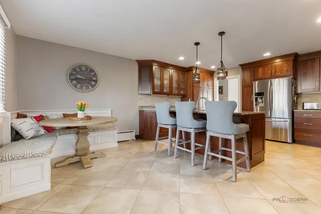 $749,900 | 950 West Hillside Street, Palatine, IL 60067