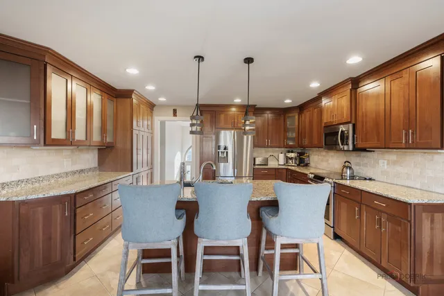 $749,900 | 950 West Hillside Street, Palatine, IL 60067