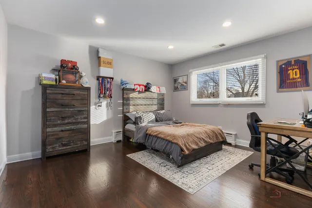 $749,900 | 950 West Hillside Street, Palatine, IL 60067