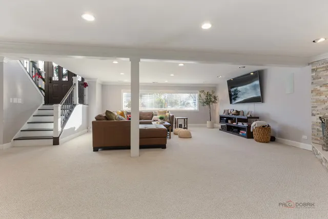 $749,900 | 950 West Hillside Street, Palatine, IL 60067