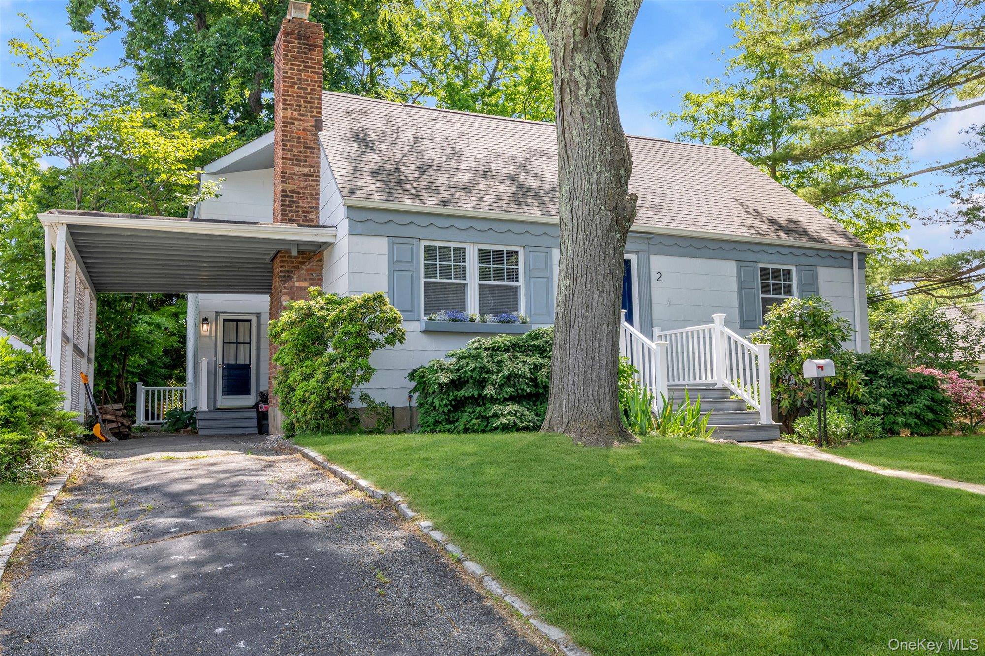 2 Inwood Road Glen Cove, NY 11542 - Photo 2 of 27