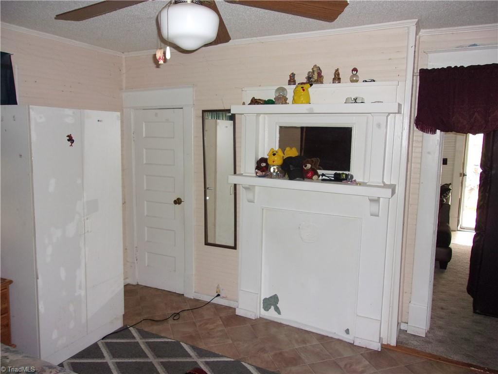 1205 East Fairfield Road High Point, NC 27263 - Photo 12 of 27 Gallery Image 12