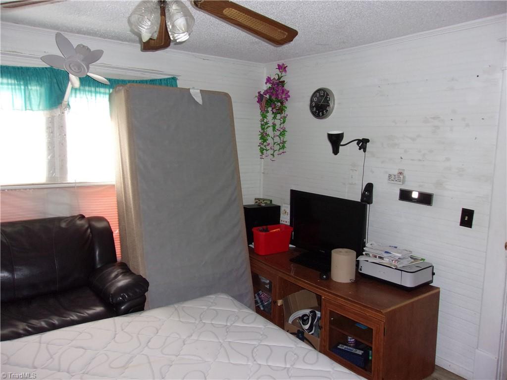 1205 East Fairfield Road High Point, NC 27263 - Photo 13 of 27 Gallery Image 13