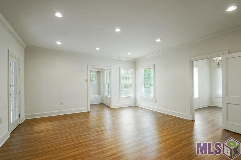 2211 Vista Drive Baton Rouge, LA 70809 - Photo 4 of 15 Gallery Image 4