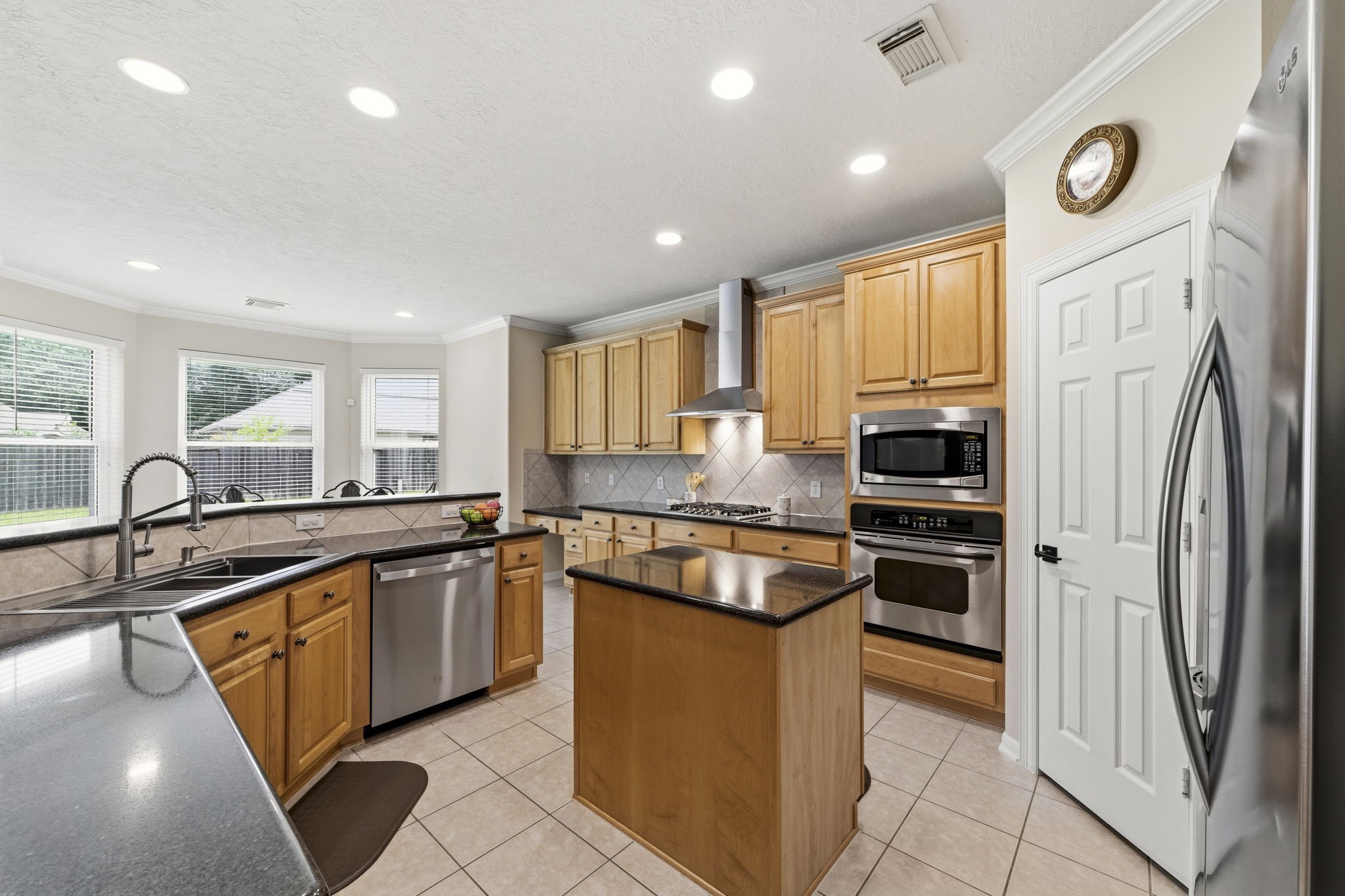 20114 Eagle Grove Lane Spring, TX 77379 - Photo 7 of 32 Kitchen