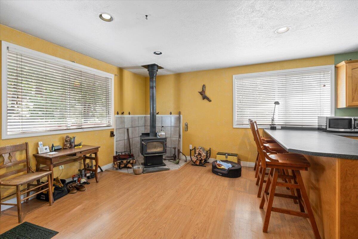 6041 Sterling Creek Road Jacksonville, OR 97530 - Photo 7 of 43 09-CI_0310