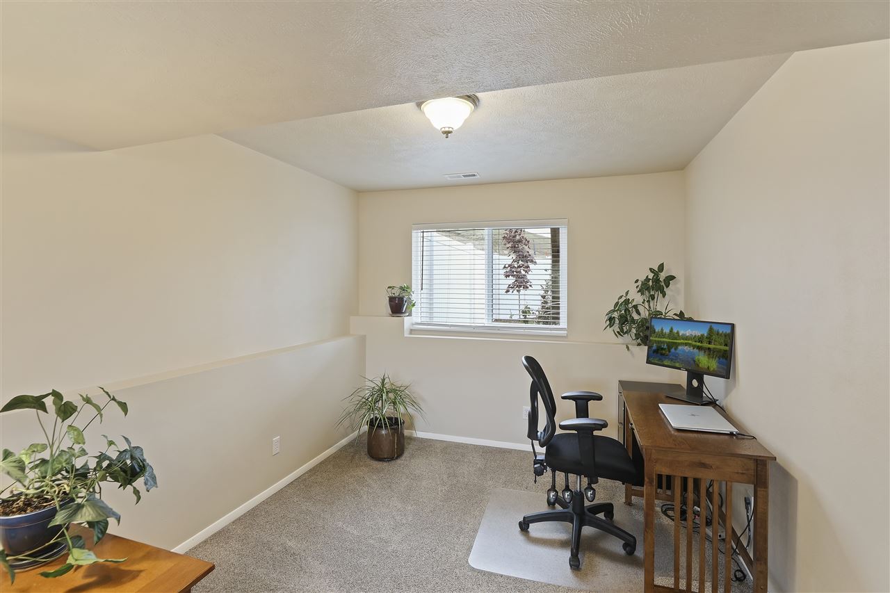 18420 Selkirk Estates Road Greenacres, WA 99016 - Photo 16 of 20 Gallery Image 16